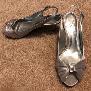 Touch of Nina silver heels size 9